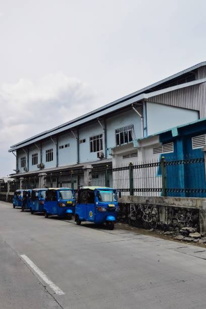 istock Bajai - Jakarta Public Transportation 1400593125