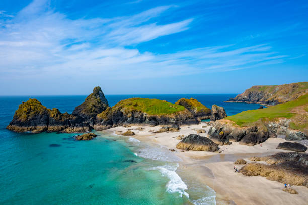 istock Kynance Cove and Beach near The Lizard Peninsula, Cornwall, England 1400606599
