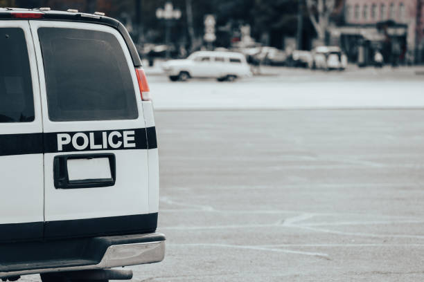 istock police car in street 1400610587