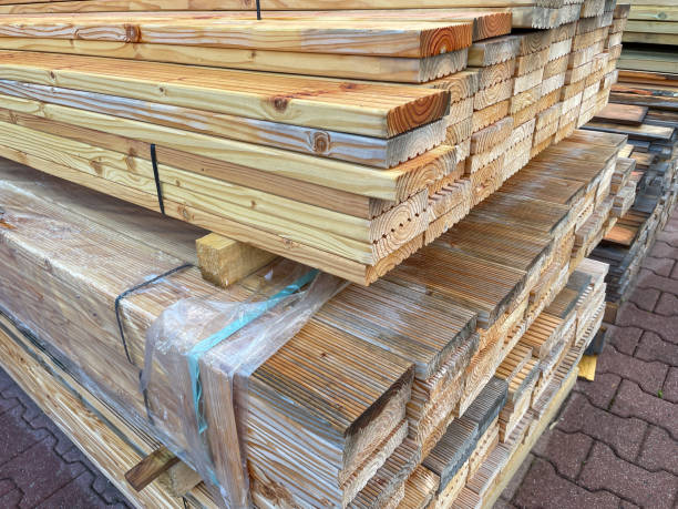 istock Construction wood in the hardware store for a construction site 1400610858