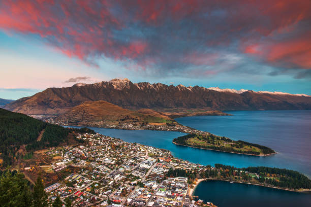 istock A general view over Queenstown at dusk 1400614292