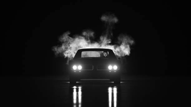 ブラックマッスルカーヴィンテージカー1940年代ブラック&ホワイトノワール1960年代スタイルスモーク - road night street headlight ストックフォトと画像