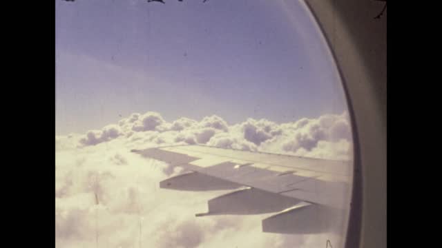 Frankfurt 1975, Airplane in flight wing