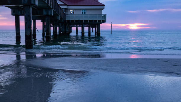 istock Sunset on the beach in Clearwater, Florida 1400661543