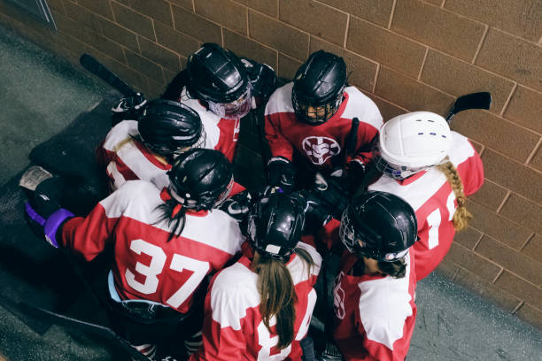 istock Women's Hockey Team 1400689009