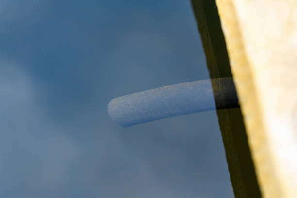 paddle from the boat row with a spray of water