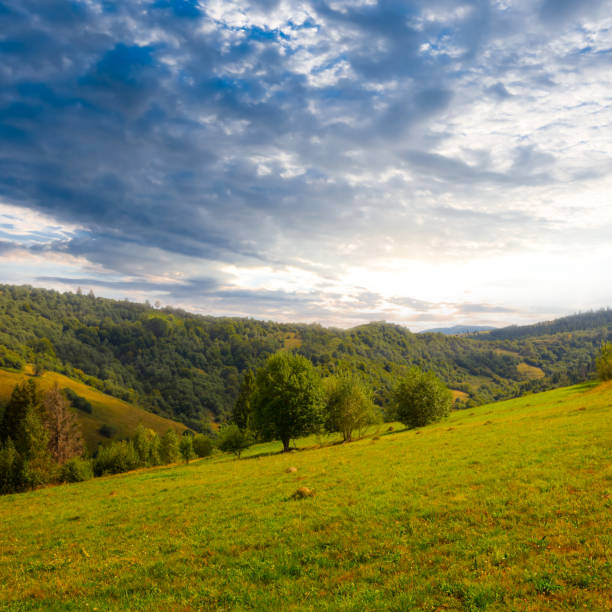 istock green mountain valley at the sunset 1400753758
