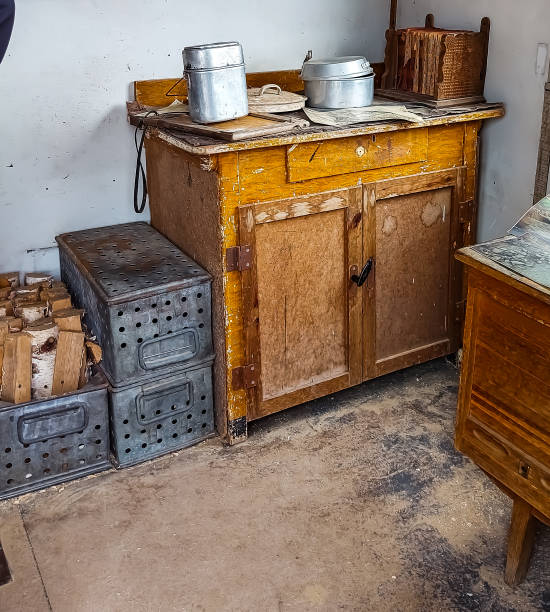istock antique furniture 1400770118