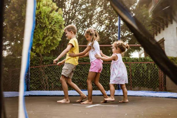 istock Beautiful children enjoying summer 1400775016