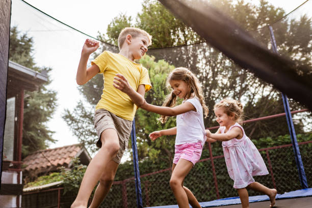 istock Beautiful children enjoying summer 1400775183