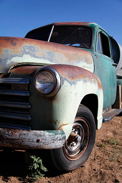 istock Old Antique Rusted Truck 140077710