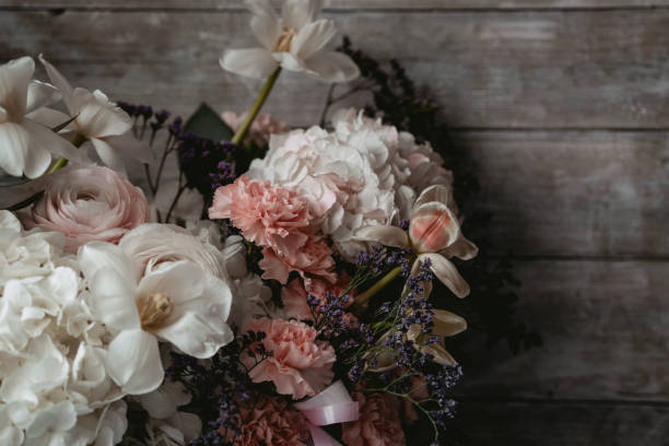 istock Beautiful bouquet of flowers 1400779620