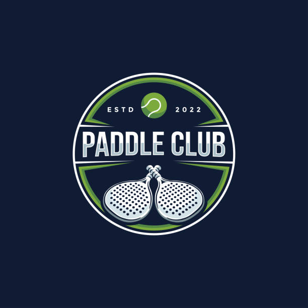 ilustraciones, imágenes clip art, dibujos animados e iconos de stock de emblema de la insignia icono del club de pádel vector del icono sobre fondo oscuro - racketball racket ball court