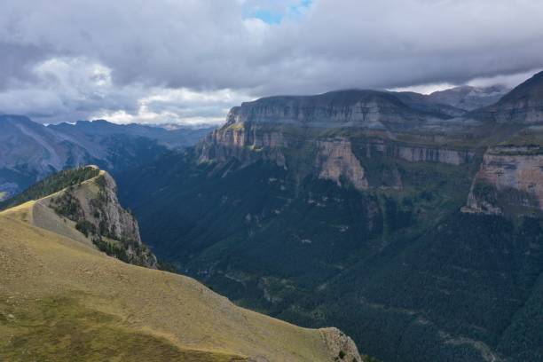 istock Views of Monte Perdido National Park 1400834287