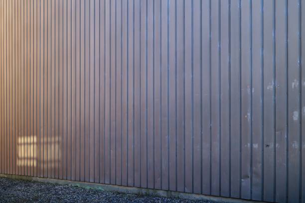 古いレトロなトータン外壁テクスチャ背景素材 - corrugated iron ストックフォトと画像