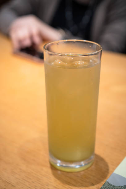 istock A glass og ice green tea 1400845967