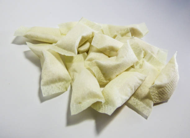 istock Nicotine pouches elderflower flavour snus 1400848538