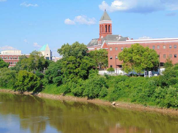 istock Buildings Overlooking The Lake 1400876580