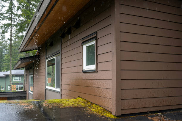 istock Rainy day outside a residential building 1400888347