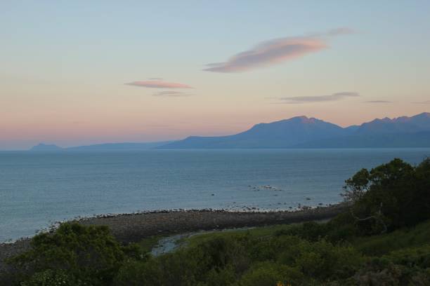 istock Scalpsie & Arran at Dusk 1400903094