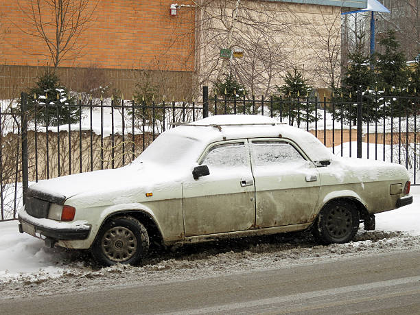 istock Winter in Russia. Severe snowfall in Moscow 140096146