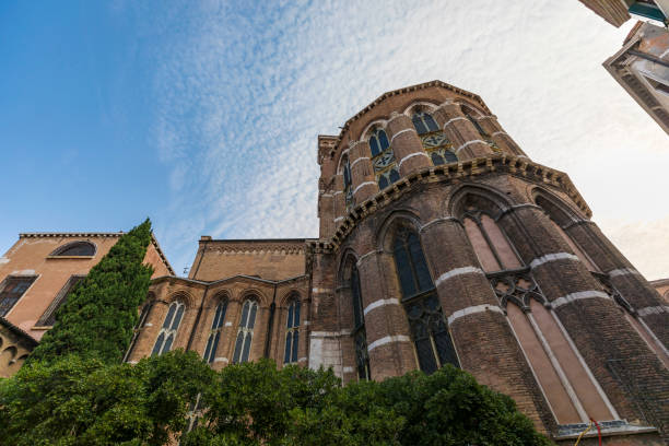 istock Basilica S.Maria Gloriosa dei Frari in Venice, Italy 1400967157