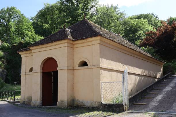 istock Semur en Auxois - Old wash house 1401044599