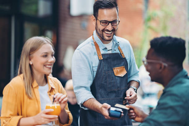 istock Contactless payment in a cafeteria 1401171016