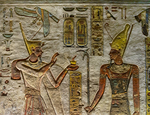 istock ancient color egypt images on wall 1401183798