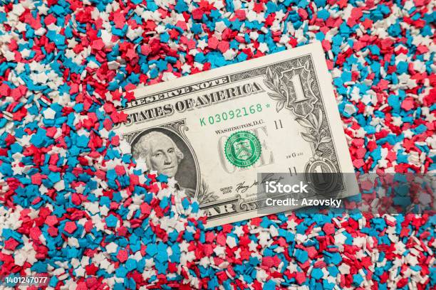 One Dollar American Bill Stock Photo - Download Image Now - Day, Debt, National Landmark