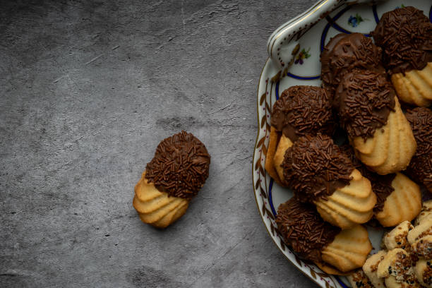 istock Petit four, marmalade and chocolate truffle garnish. 1401312730