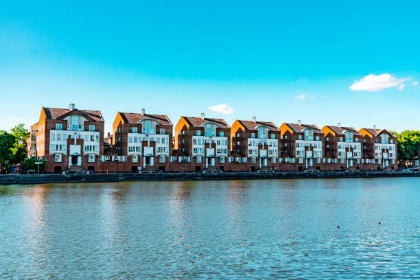 istock Luxury modern apartments overlooking Greenland Dock in London 1401355019