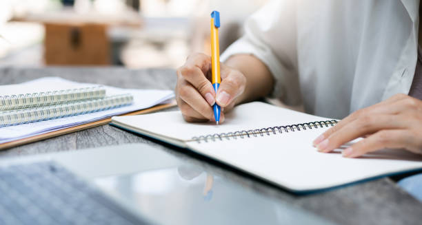 istock business, working outdoors 1401363006