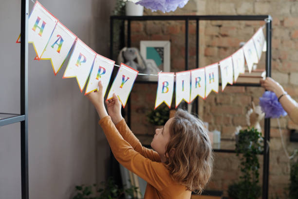 istock Little boy preparing for birthday 1401363409