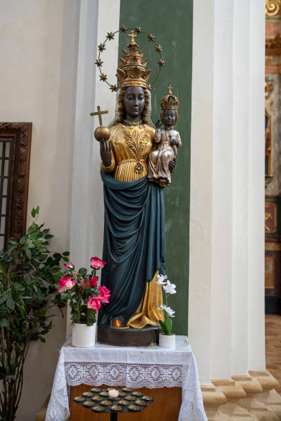 Statue of a virgin