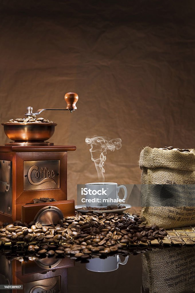 Ancora la vita con caffè - Foto stock royalty-free di Caffè - Bevanda