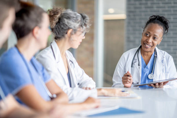 istock Medical Staff Meeting 1401401402