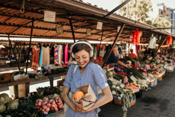 istock Thinking of the veggies I need for lunch 1401459664