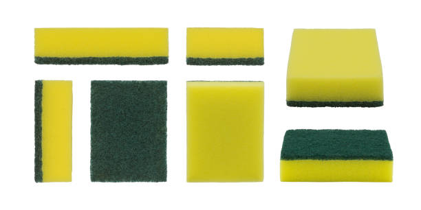 esponjas limpiadoras lavavajillas aisladas - cleaning sponge fotografías e imágenes de stock