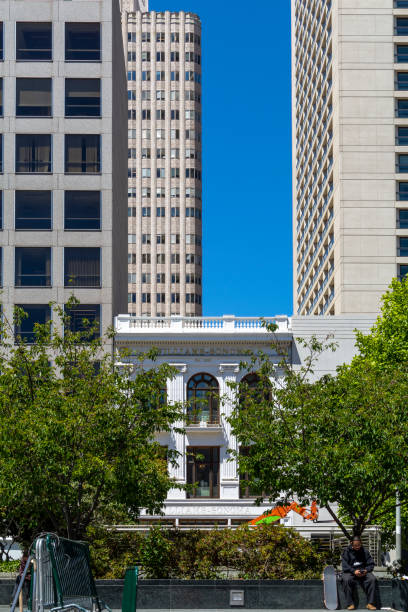 istock San Francisco, California - typical city architecture. 1401481532