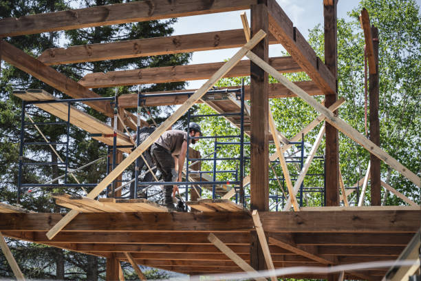 istock Men building and eco house 1401512595