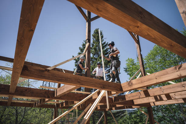 istock Men building and eco house 1401512664