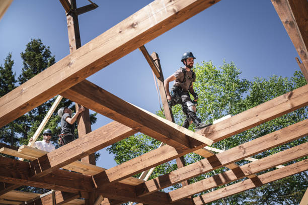 istock Men building and eco house 1401512671