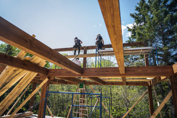 istock Men building and eco house 1401512748