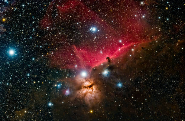 nébuleuses de la tête de cheval et de la flamme à orion - horsehead nebula photos et images de collection