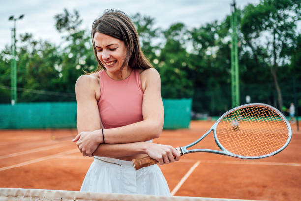 istock Elbow injury in tennis 1401526927
