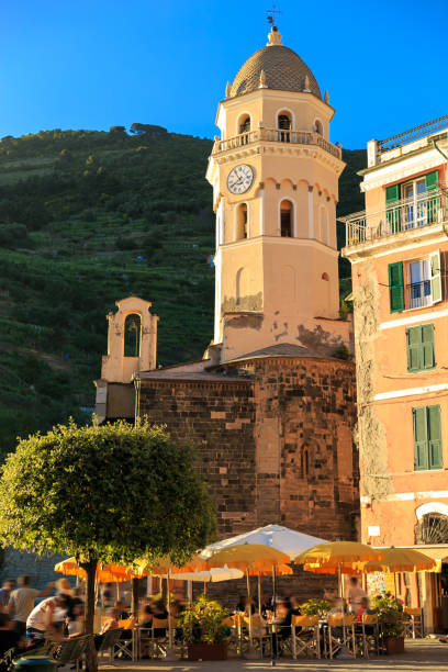istock Vernazza, Cinque terre church 1401534993