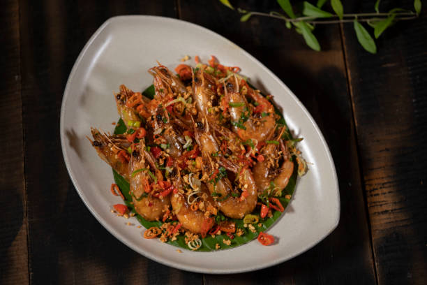 istock Salt And Pepper Shrimp 1401540804