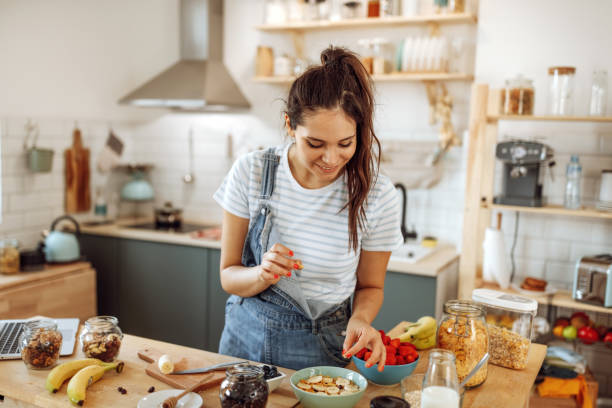 istock Putting finish touch on my beautiful bowl of cereal 1401541934