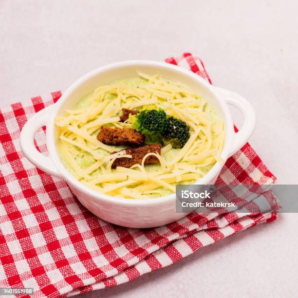 https://media.istockphoto.com/id/1401551988/photo/traditional-recipe-of-broccoli-cheese-soup-with-vegetables-in-a-bowl-tasty-and-healthy-soup.jpg?s=612x612&w=is&k=20&c=F1fhWnVTvnWymD_zapsdBAWXLR87N1zuna1bGm8dtSU=
